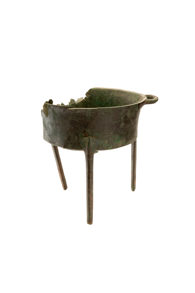 Χάλκινη τριποδική χύτρα