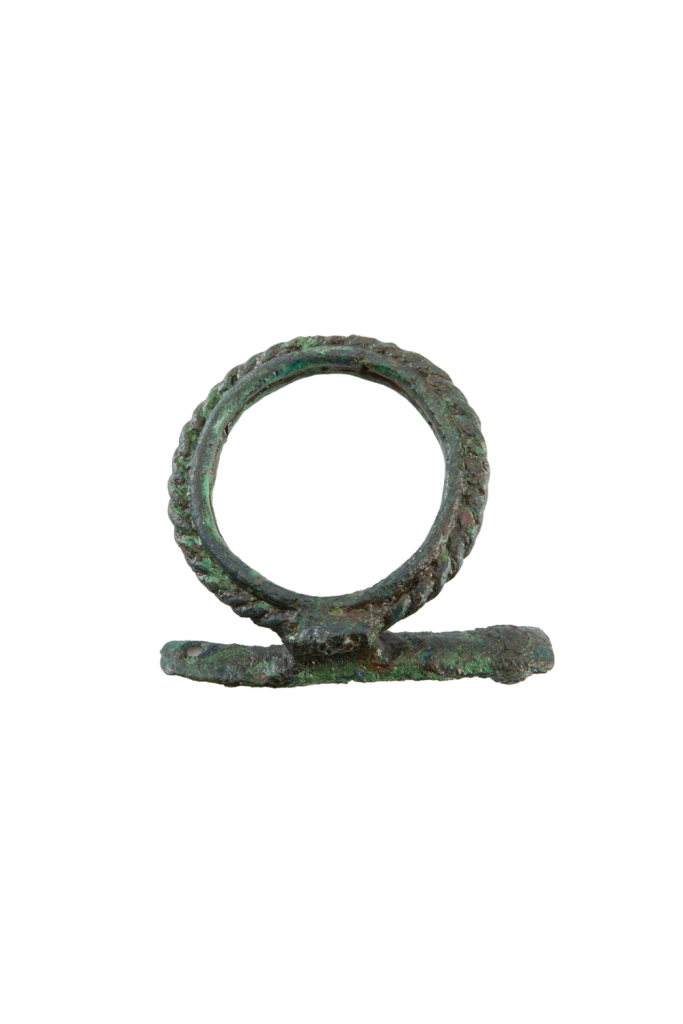 Τριποδικός λέβητας σε θραύσματα